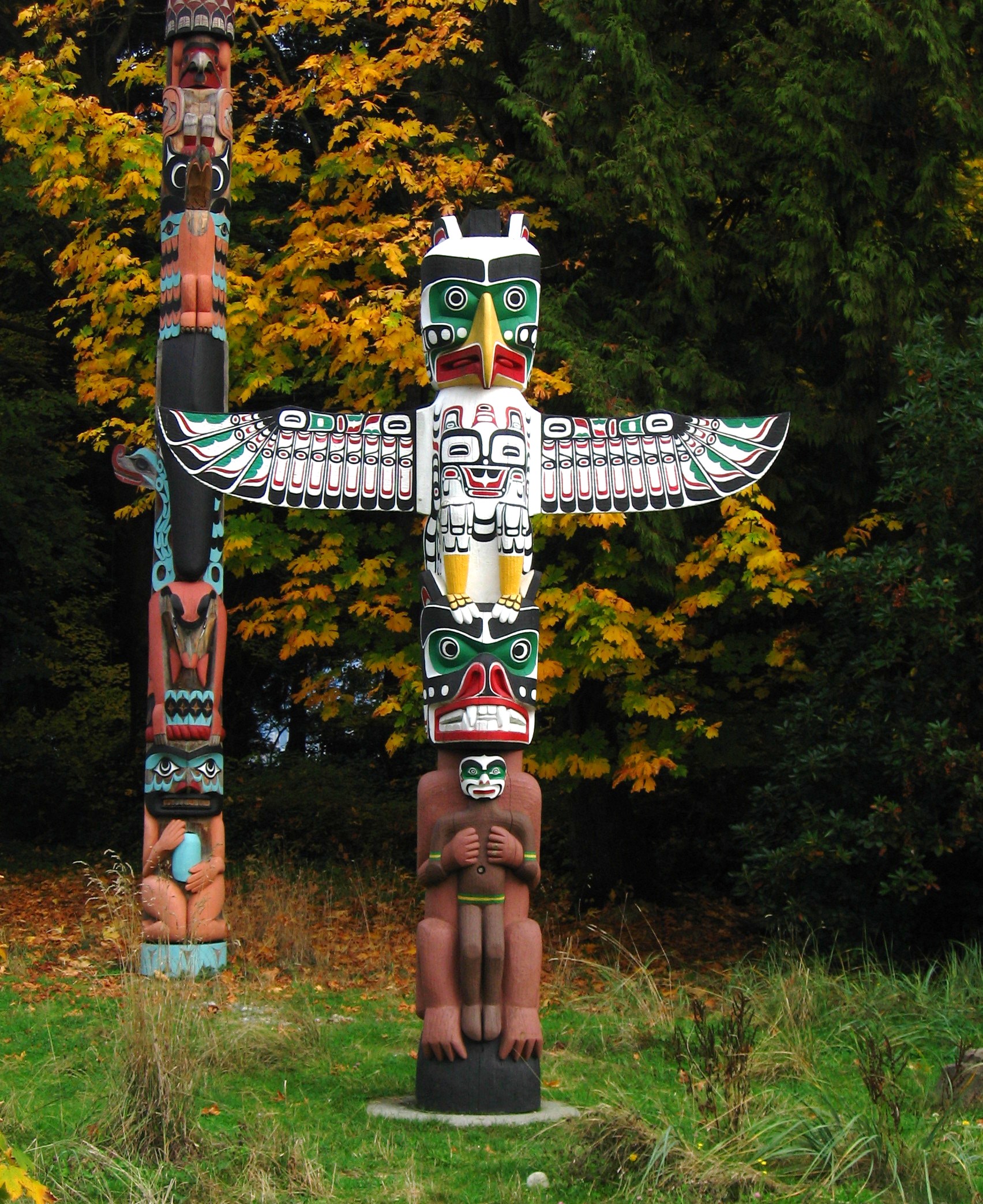 IMG_1277_3 totem poles