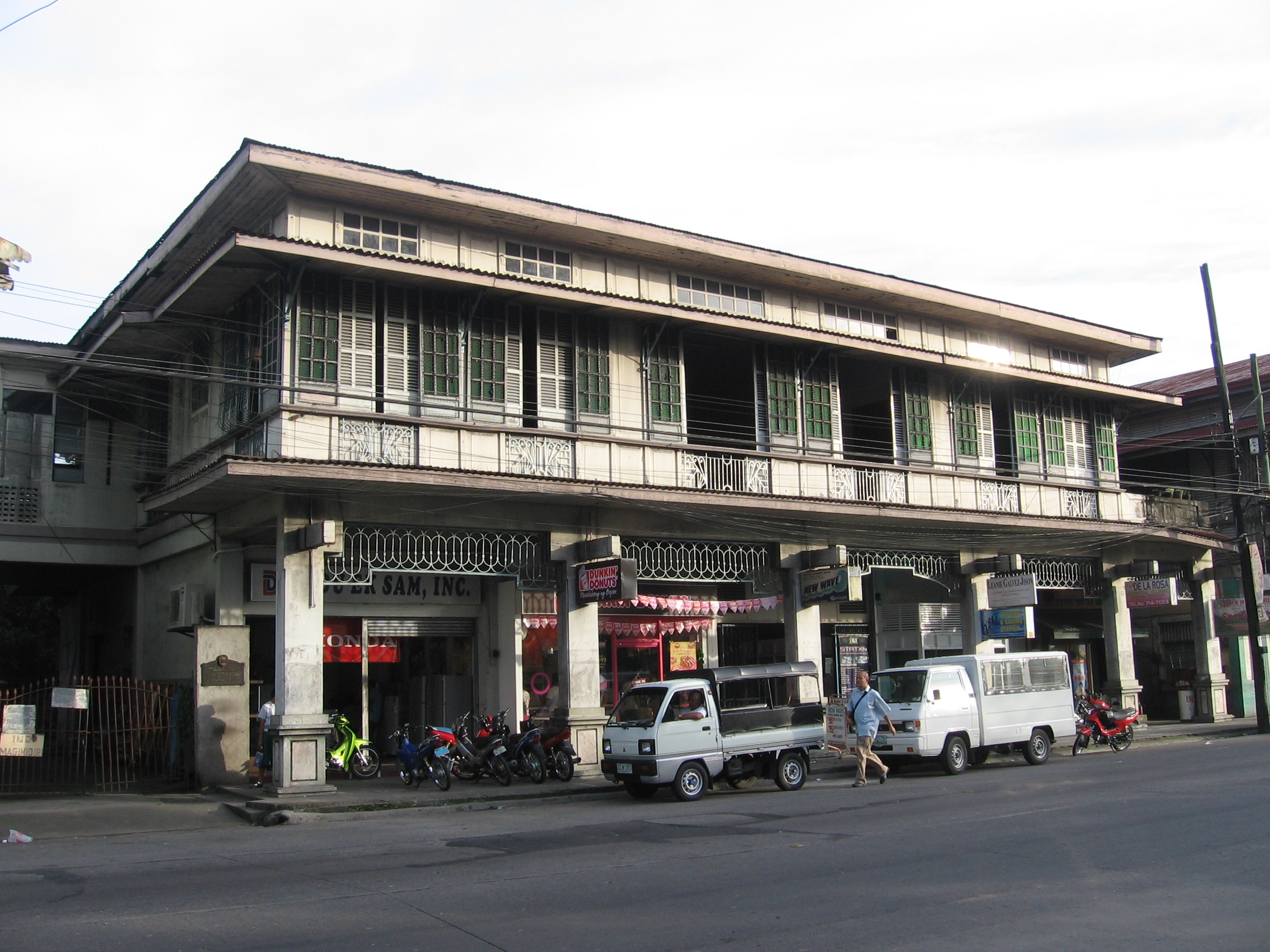 IMG_6308 probably the main shopping center in this sleepy city