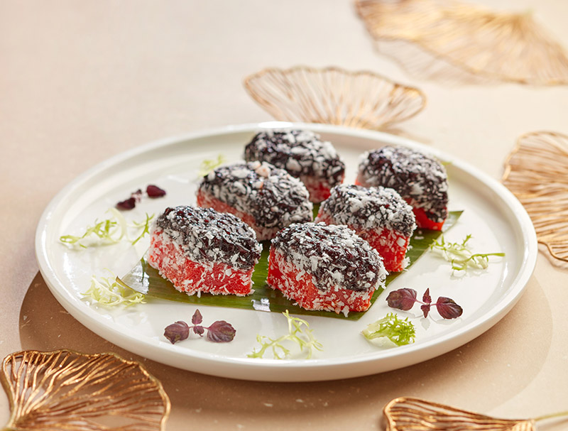 purple glutinous rice cake from red house seafood